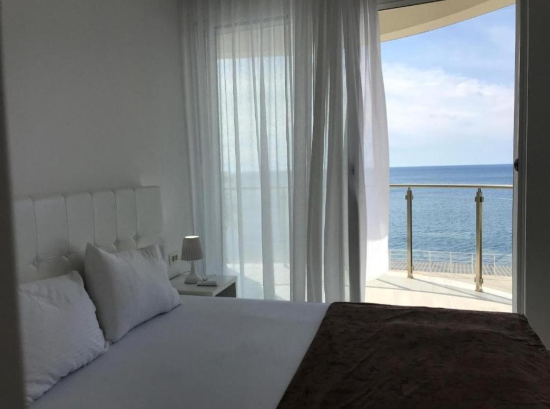 Paradise Beachfront View 1 Бар Экстерьер фото