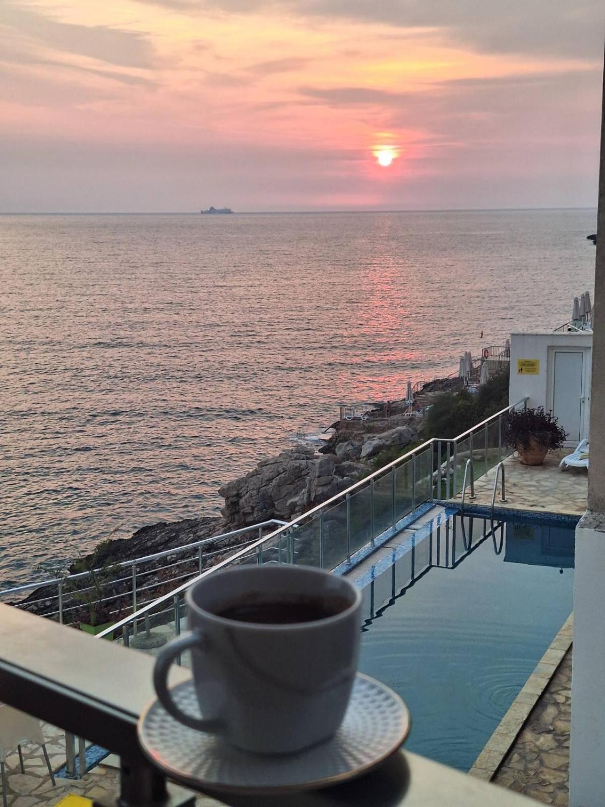 Paradise Beachfront View 1 Бар Экстерьер фото