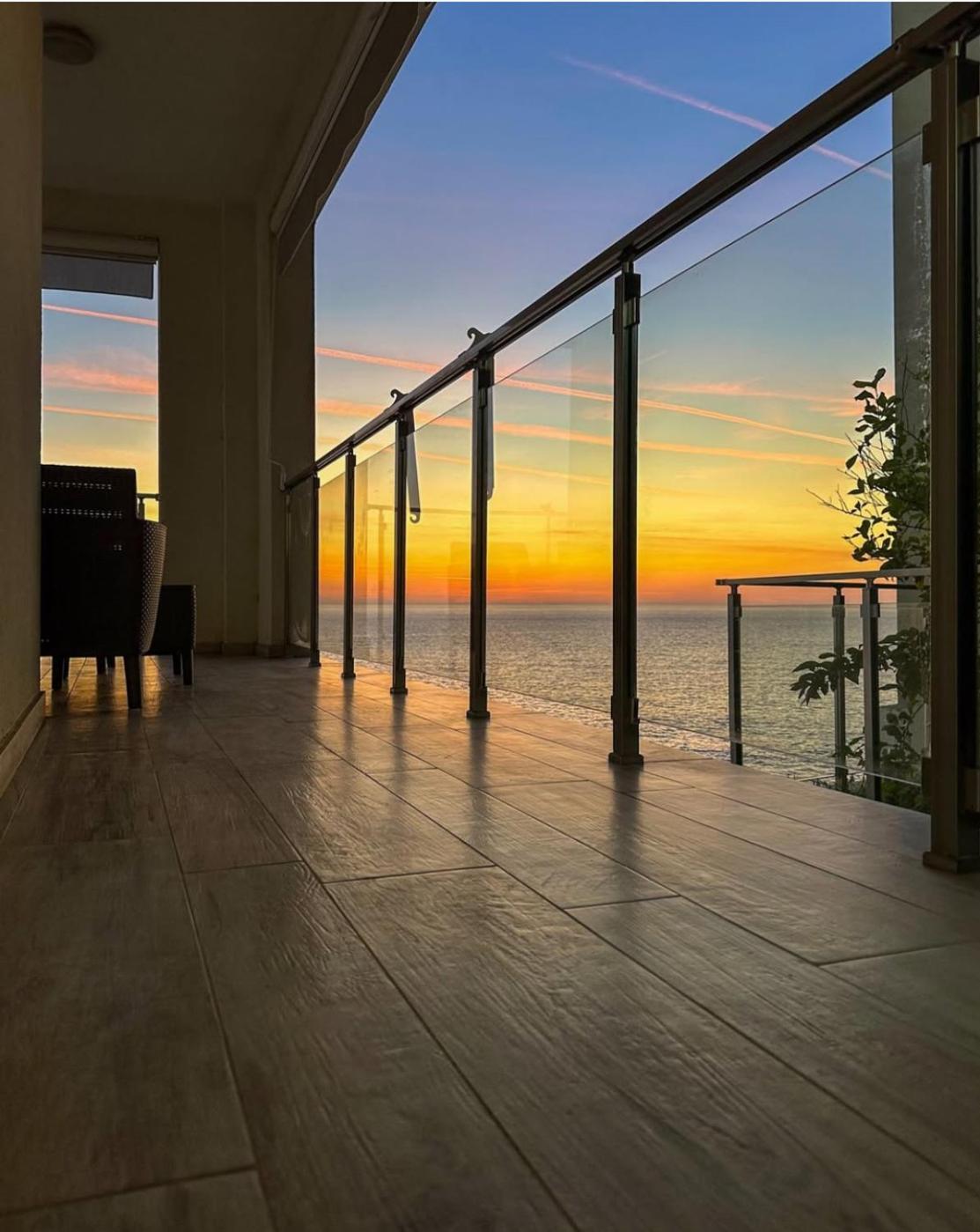 Paradise Beachfront View 1 Бар Экстерьер фото