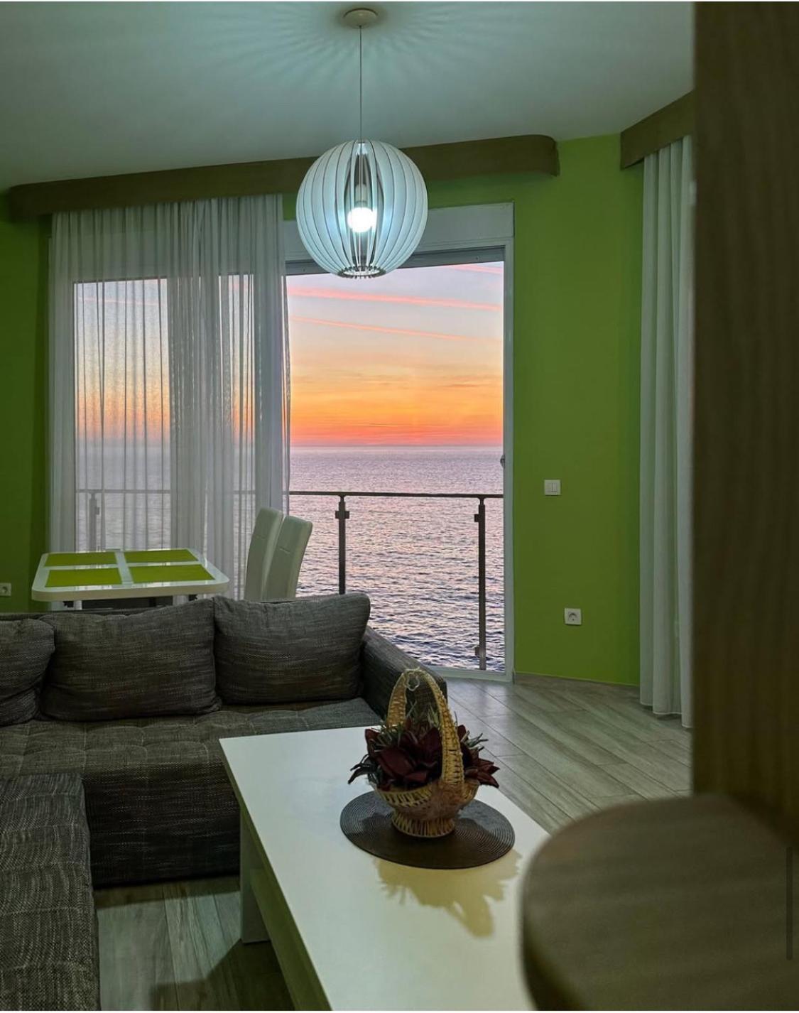 Paradise Beachfront View 1 Бар Экстерьер фото